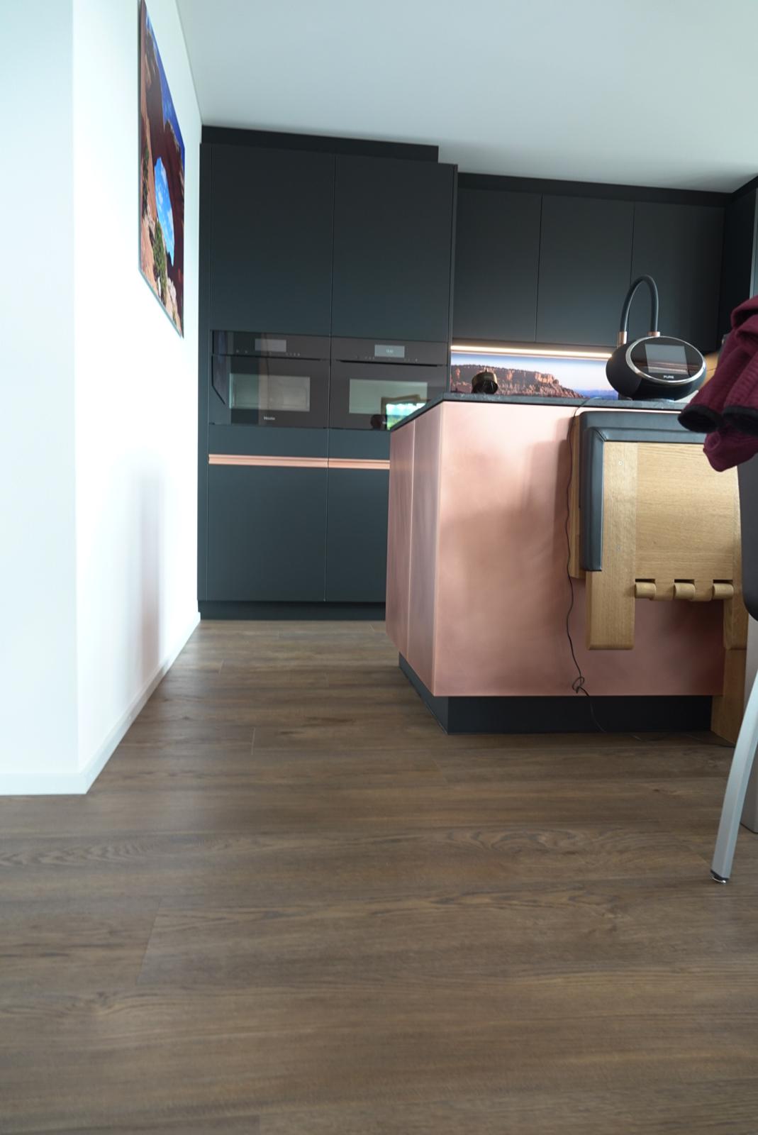 Ferienwohnung Designbelag und Teppich