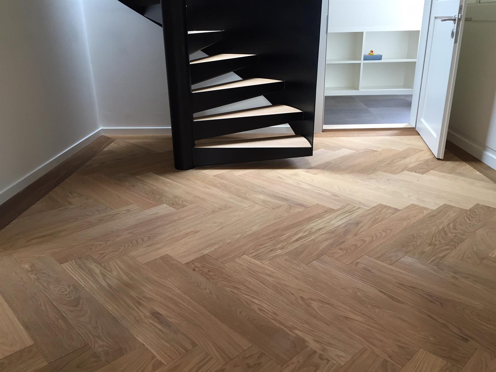 Fischgrat Verlegung Herrenhaus Glarus