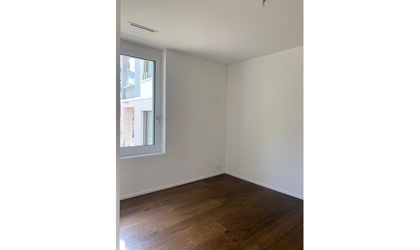 Neubauwohnung dunkel geölte, angeräucherte Eichendiele 2800x250mm