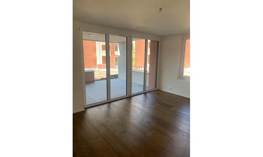 Neubauwohnung dunkel geölte, angeräucherte Eichendiele 2800x250mm